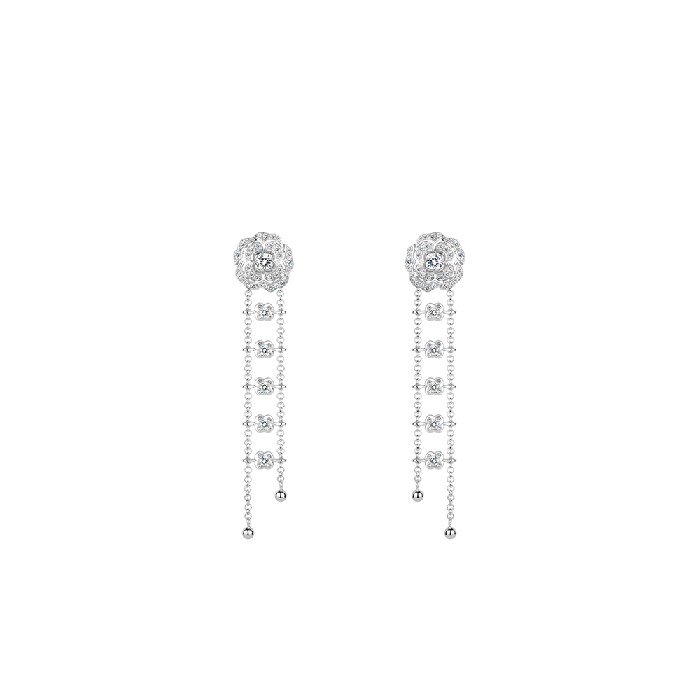 #30323-ホワイト椿花総石イヤリング 華麗煌めき 上品清楚 万能耳元アクセ (S925)
